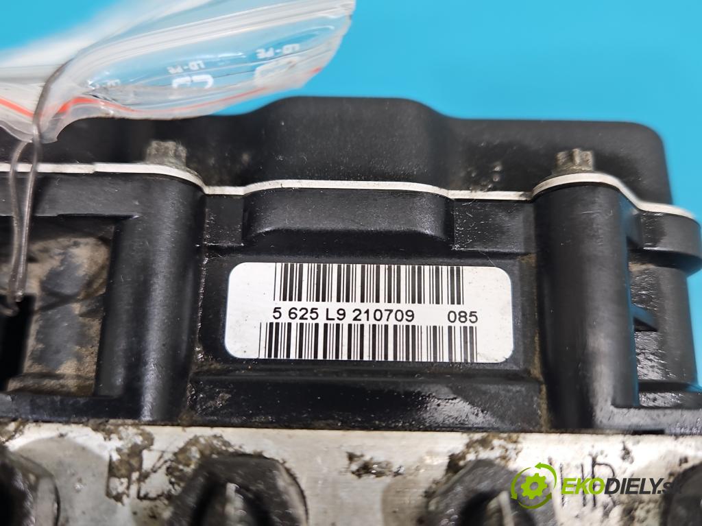 Audi A4 B8 2007-2015 2.0 tdi 136hp manual 100 kW 1968 cm3 4- čerpadlo abs 0265236294 (Pumpa ABS)