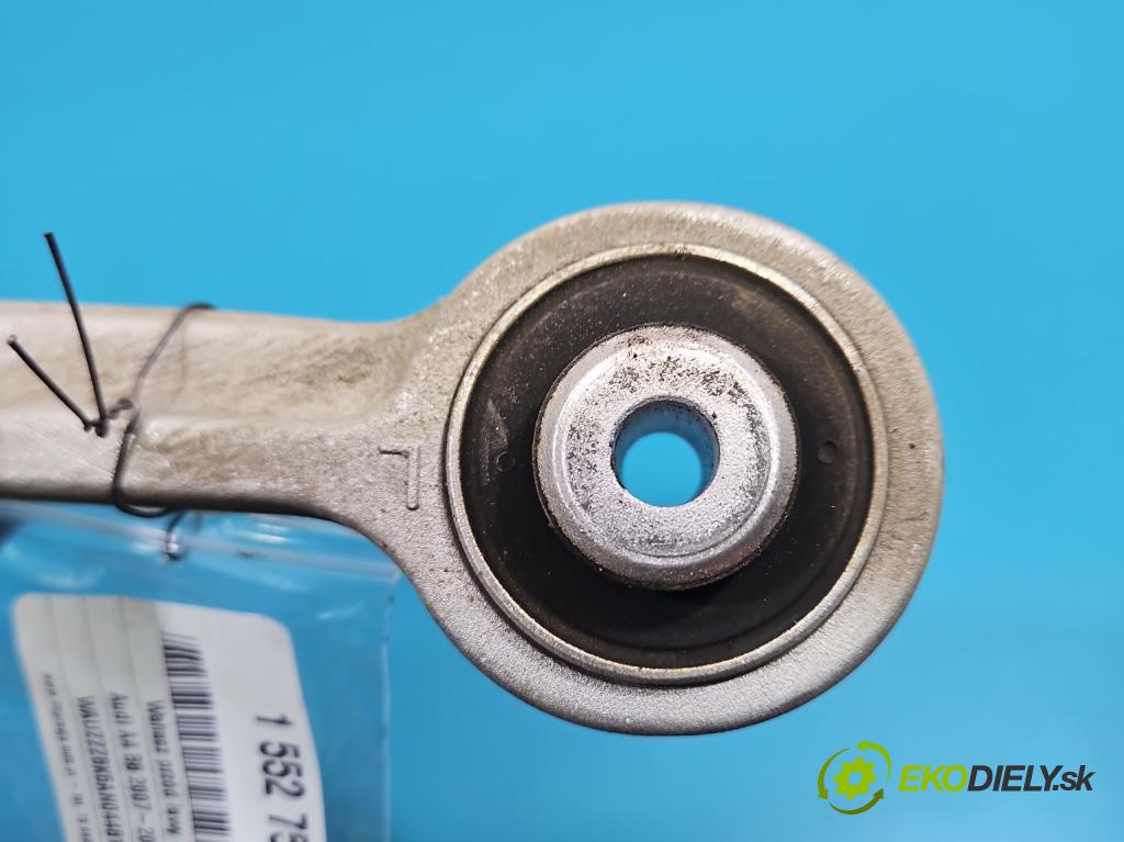 Audi A4 B8 2007-2015 2.0 tdi 136hp manual 100 kW 1968 cm3 4- přední levý  (Klika dveří ostatní)