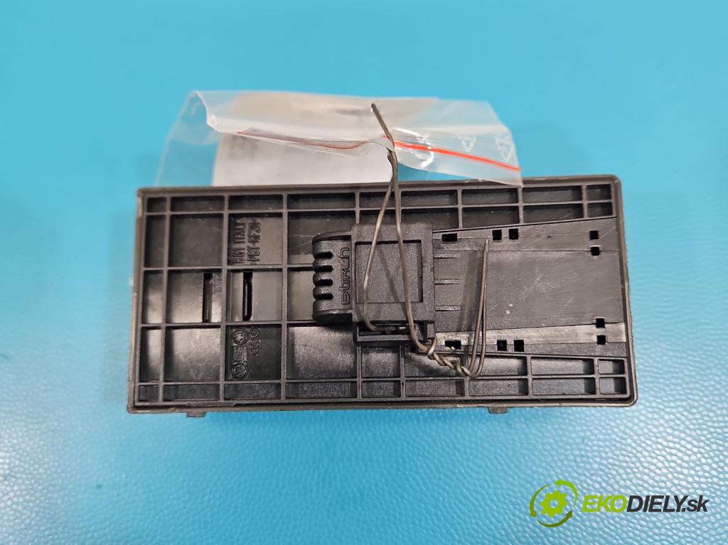 Audi A4 B8 2007-2015 2.0 tdi 136hp manual 100 kW 1968 cm3 4- Přepínač oken zpětných zrcátek 8K0959851D