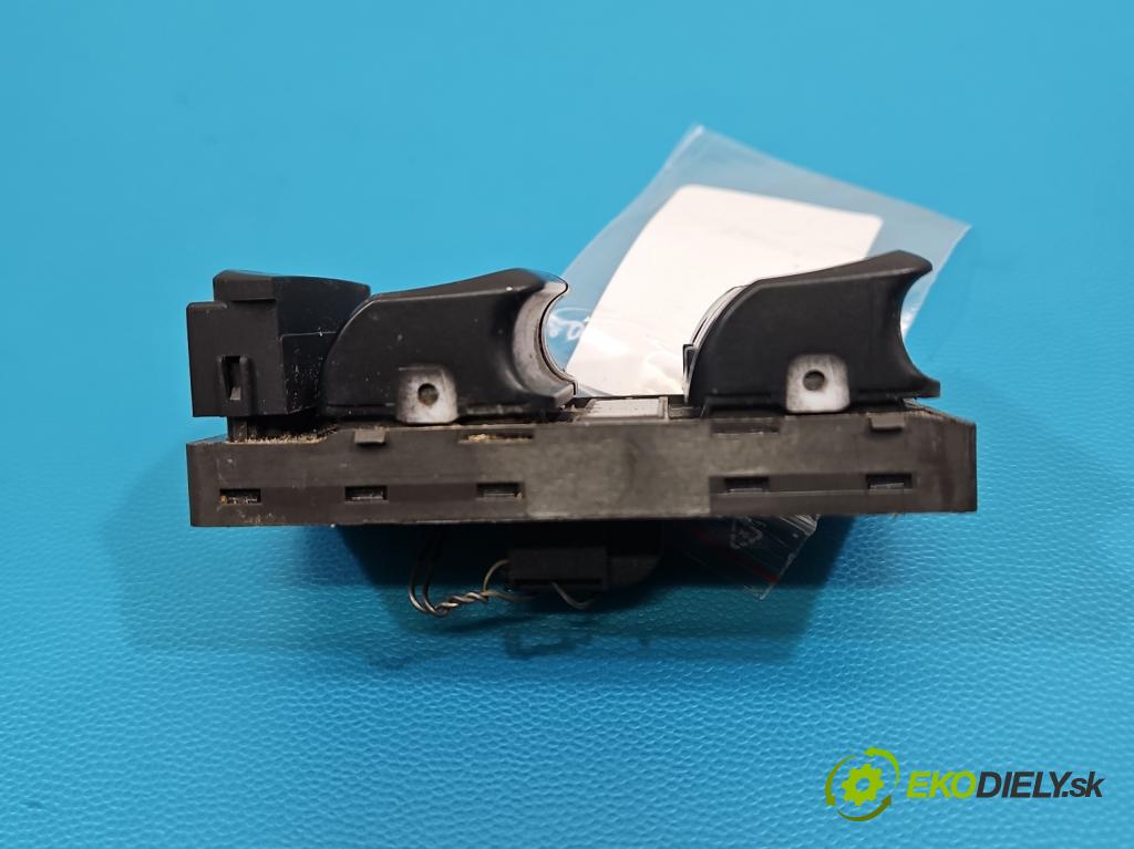 Audi A4 B8 2007-2015 2.0 tdi 136hp manual 100 kW 1968 cm3 4- Přepínač oken zpětných zrcátek 8K0959851D