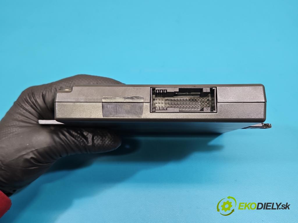 Vw Passat B6 2005-2010 2.0 FSI 150 HP manual 110 kW 1984 cm3 4- riadiaca jednotka ostatné 3C0035729B