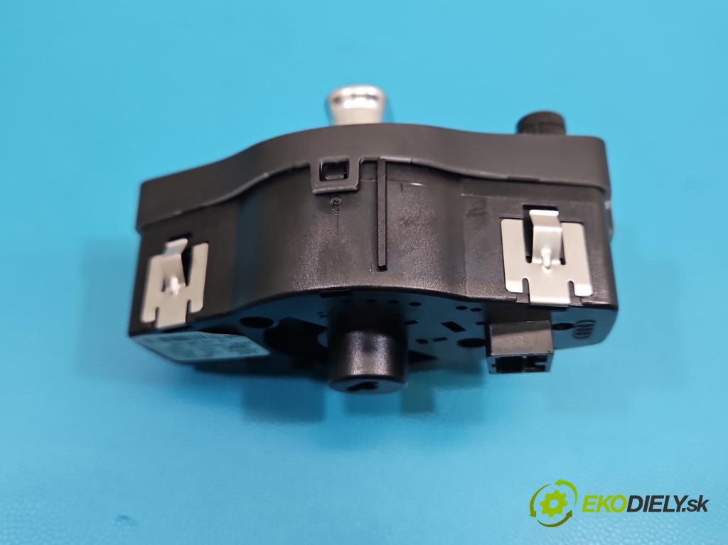 Audi A4 B8 2007-2015 2.0 tdi 136hp manual 100 kW 1968 cm3 4- Přepínač světel na deska: 8K0941531AL