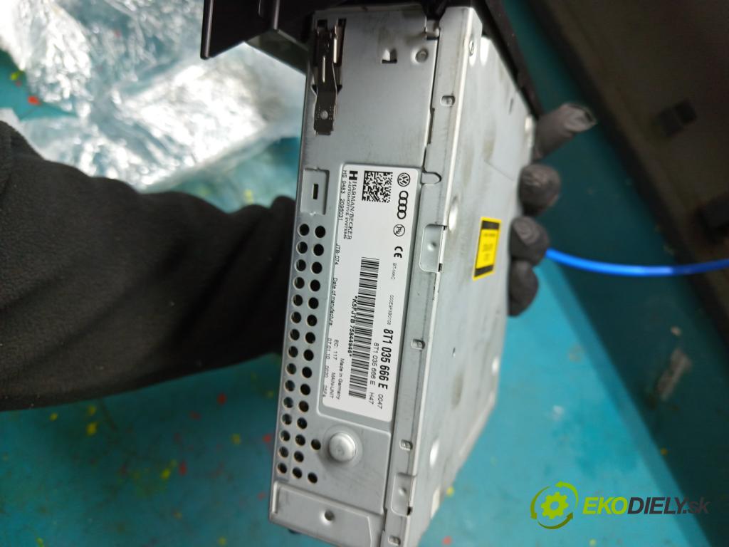 Audi A4 B8 2007-2015 2.0 tdi 136 HP manual 100 kW 1968 cm3 4- Navigácia: čítačka 8T1035666E