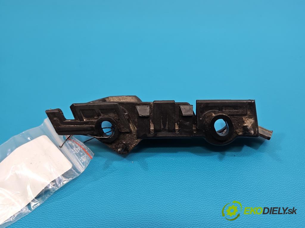 Audi A4 B8 2007-2015 2.0 tdi 136hp manual 100 kW 1968 cm3 4- Boty: nárazníku přední levý 8K0807283