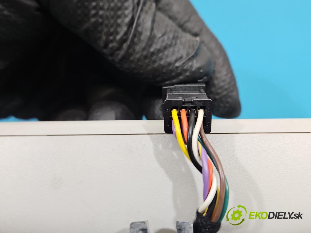 Audi A4 B8 2007-2015 2.0 tdi 136hp manual 100 kW 1968 cm3 4- zpětné zrcátko vnitřní 8K0857511E (Vnitřní zpětné zrcátko)