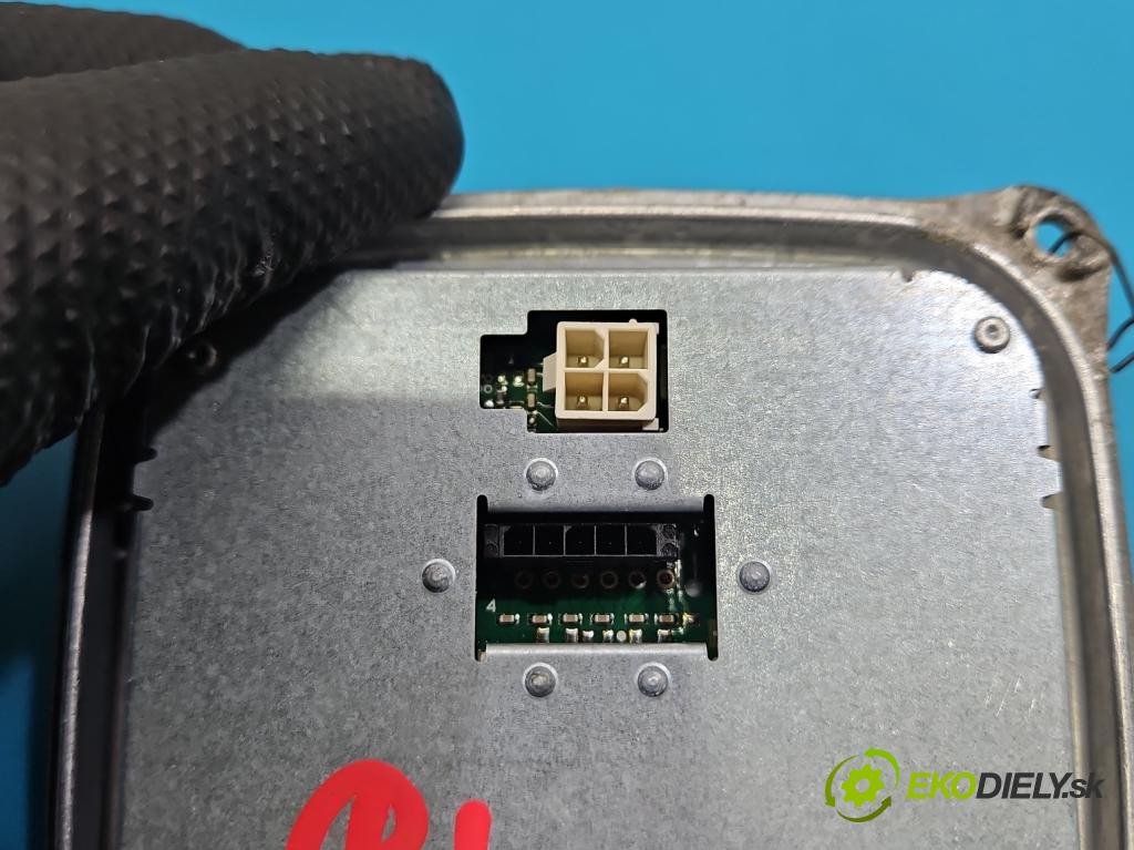 Audi A4 B8 2007-2015 2.0 tdi 136 HP manual 100 kW 1968 cm3 4- střídač: xenon 8K0907472 (Riadiaca jednotka xenónu)