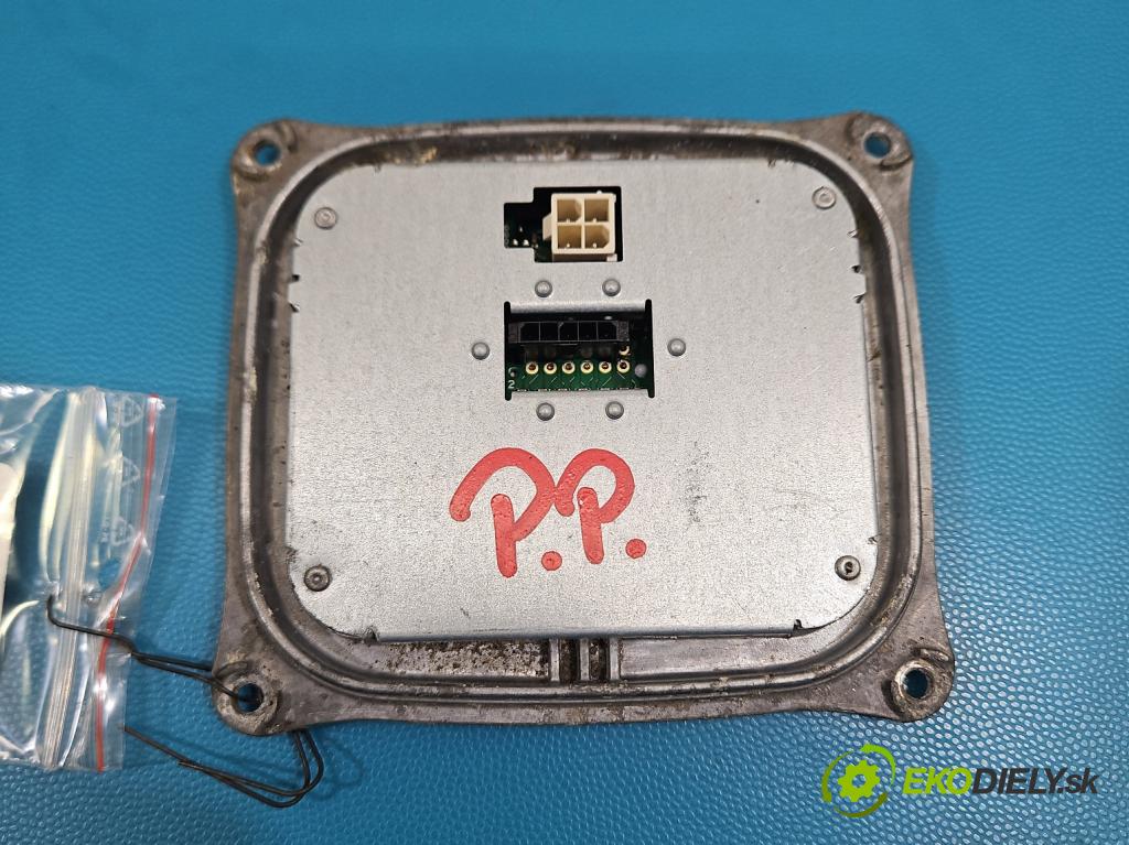 Audi A4 B8 2007-2015 2.0 tdi 136 HP manual 100 kW 1968 cm3 4- střídač: xenon 8K0907472 (Riadiaca jednotka xenónu)