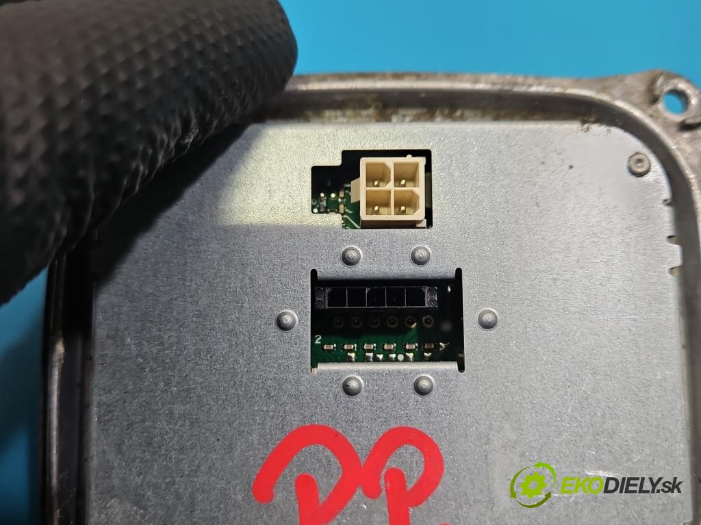 Audi A4 B8 2007-2015 2.0 tdi 136 HP manual 100 kW 1968 cm3 4- střídač: xenon 8K0907472 (Riadiaca jednotka xenónu)