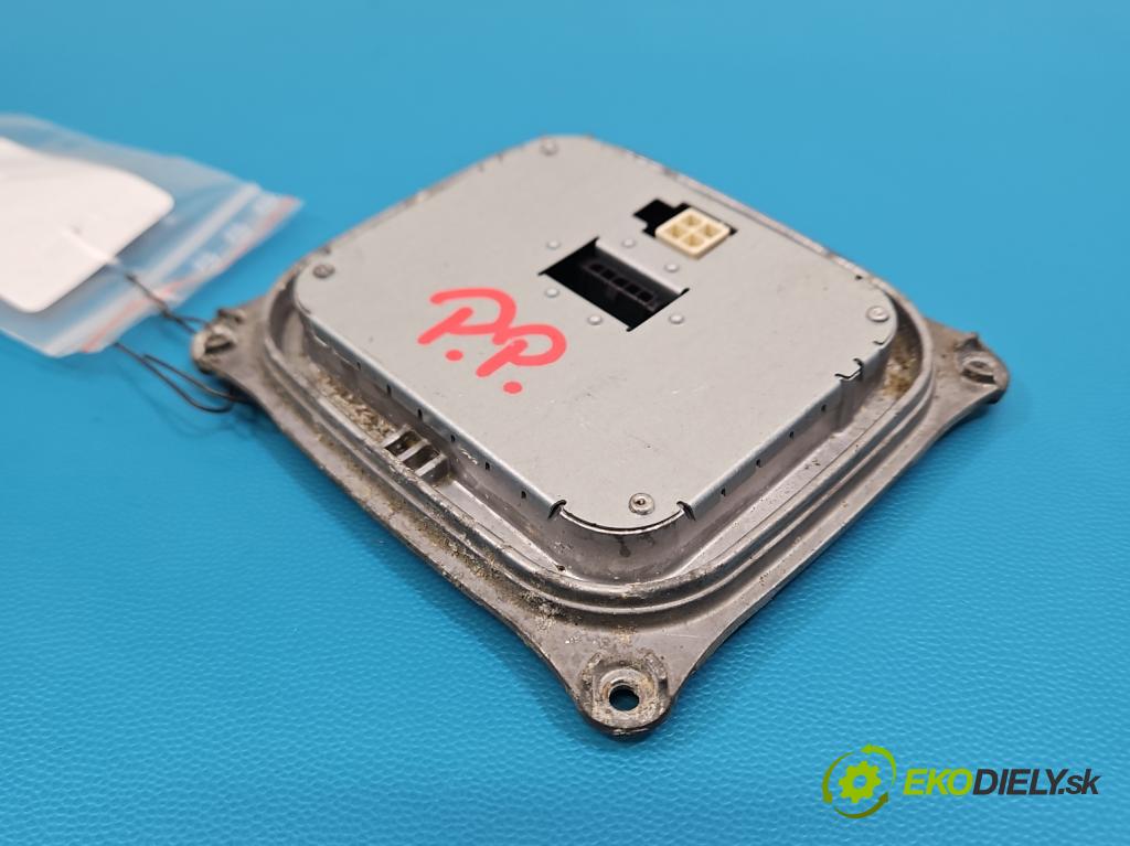 Audi A4 B8 2007-2015 2.0 tdi 136 HP manual 100 kW 1968 cm3 4- střídač: xenon 8K0907472 (Riadiaca jednotka xenónu)