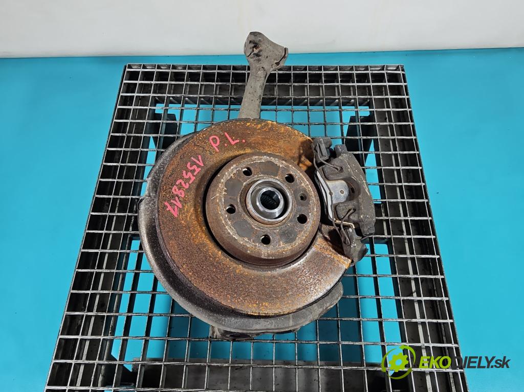 Audi A4 B8 2007-2015 2.0 tdi 136hp manual 100 kW 1968 cm3 4- náboj levé  (Náboj kola)