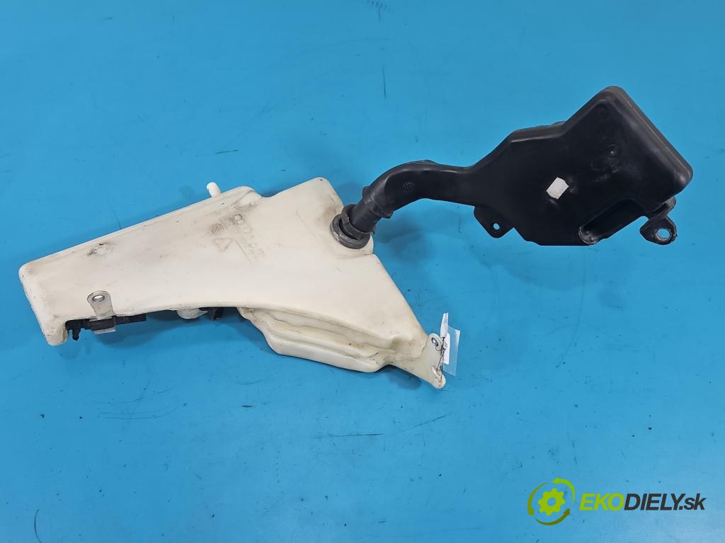 Audi A4 B8 2007-2015 2.0 tdi 136 HP manual 100 kW 1968 cm3 4- nádržka tekutina: ostrekovačov 8Y0955453C