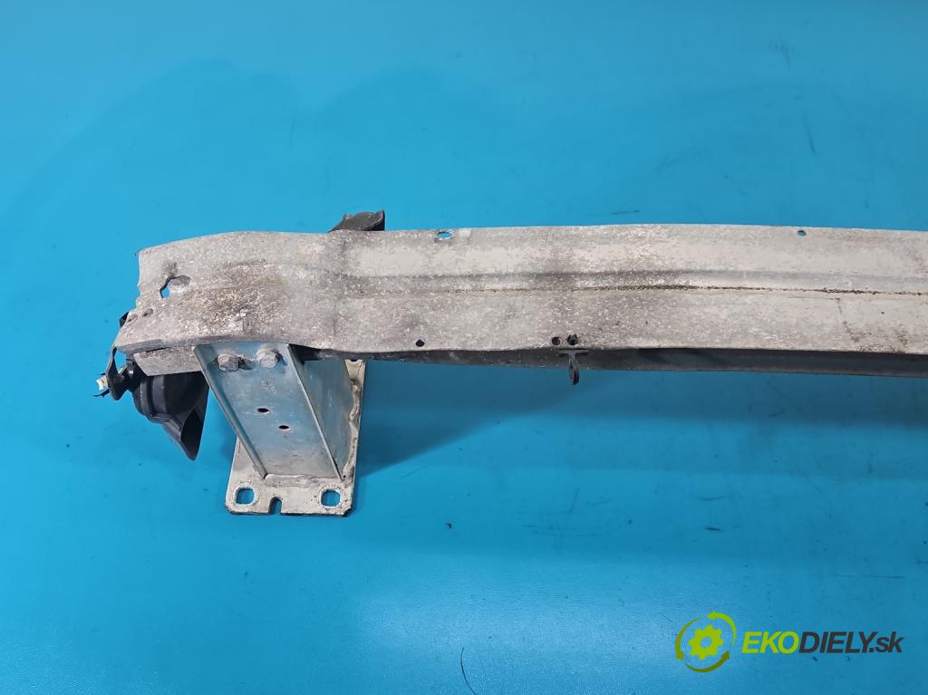 Audi A4 B8 2007-2015 2.0 tdi 136 HP manual 100 kW 1968 cm3 4- výstuha nárazník predné 8K0807134C