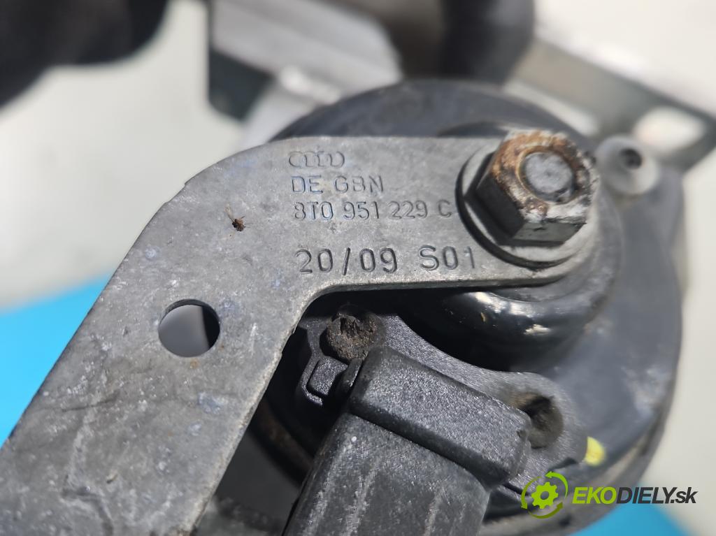 Audi A4 B8 2007-2015 2.0 tdi 136 HP manual 100 kW 1968 cm3 4- výstuha nárazník predné 8K0807134C