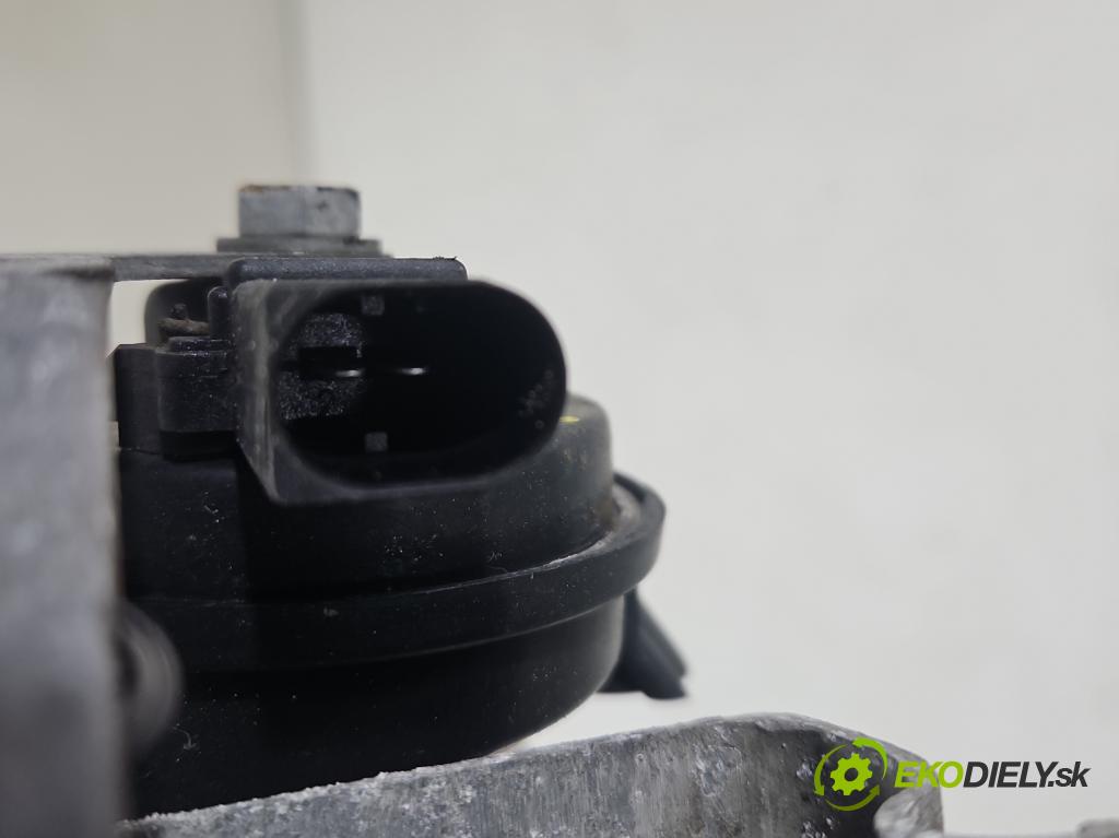 Audi A4 B8 2007-2015 2.0 tdi 136 HP manual 100 kW 1968 cm3 4- výstuha nárazník predné 8K0807134C