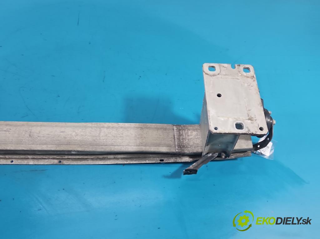 Audi A4 B8 2007-2015 2.0 tdi 136 HP manual 100 kW 1968 cm3 4- výstuha nárazník predné 8K0807134C