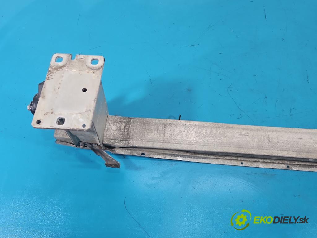 Audi A4 B8 2007-2015 2.0 tdi 136 HP manual 100 kW 1968 cm3 4- výstuha nárazník predné 8K0807134C