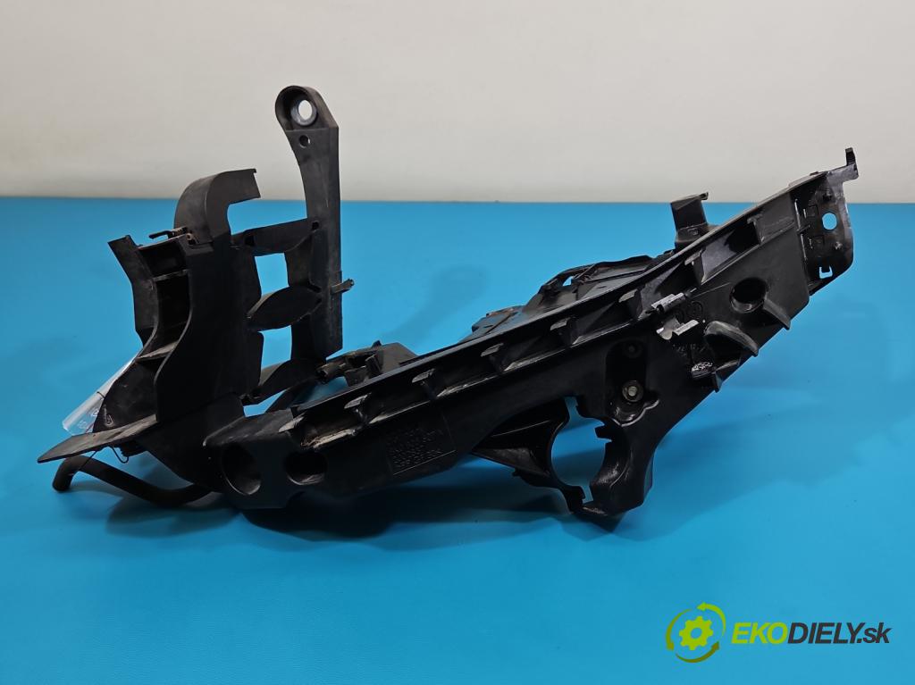 Audi A4 B8 2007-2015 2.0 tdi 136 HP manual 100 kW 1968 cm3 4- lišta pod svetlami 8K0805607A