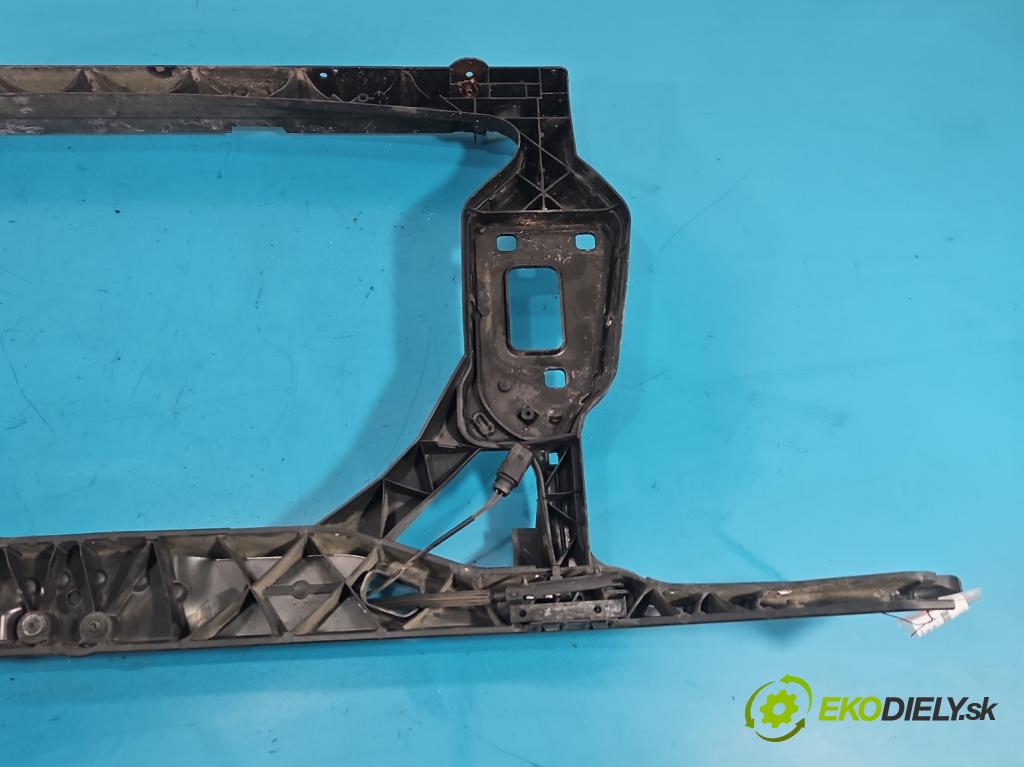 Audi A4 B8 2007-2015 2.0 tdi 136 HP manual 100 kW 1968 cm3 4- pas predný 8K0805499 (Výstuha predná)