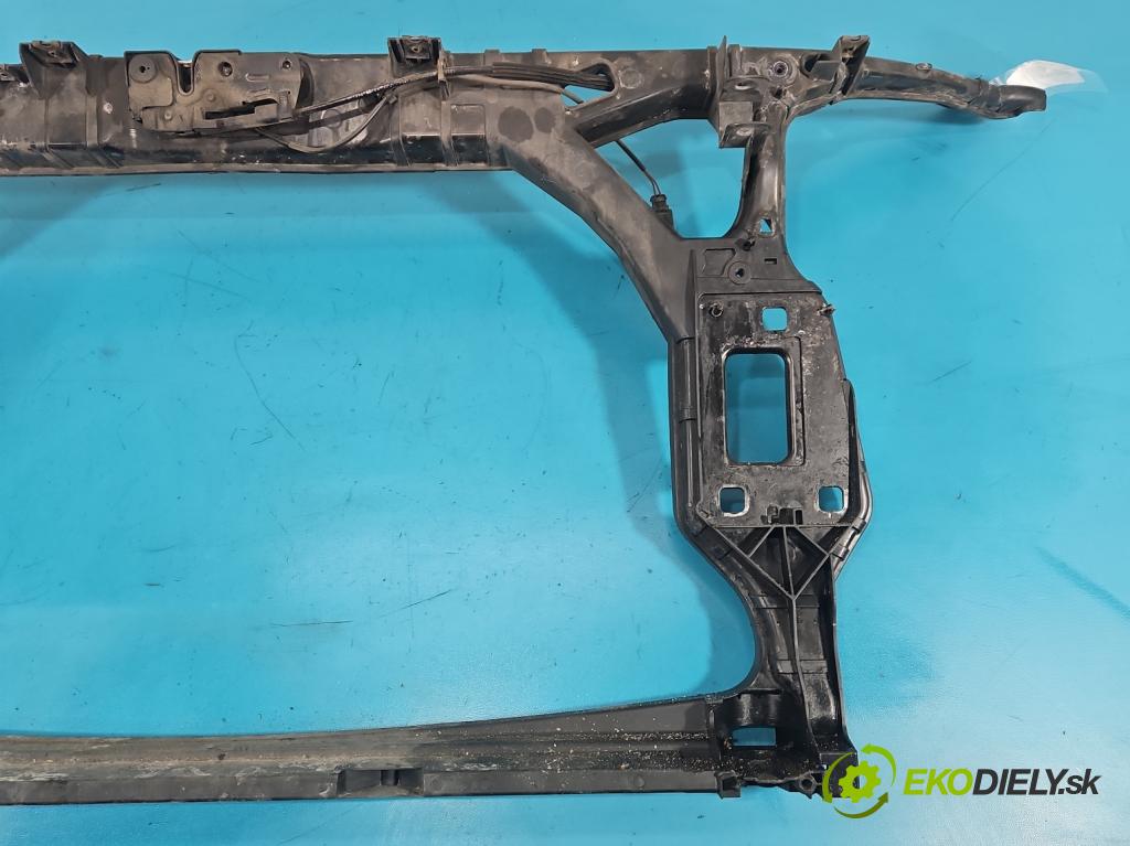 Audi A4 B8 2007-2015 2.0 tdi 136 HP manual 100 kW 1968 cm3 4- pas predný 8K0805499 (Výstuha predná)