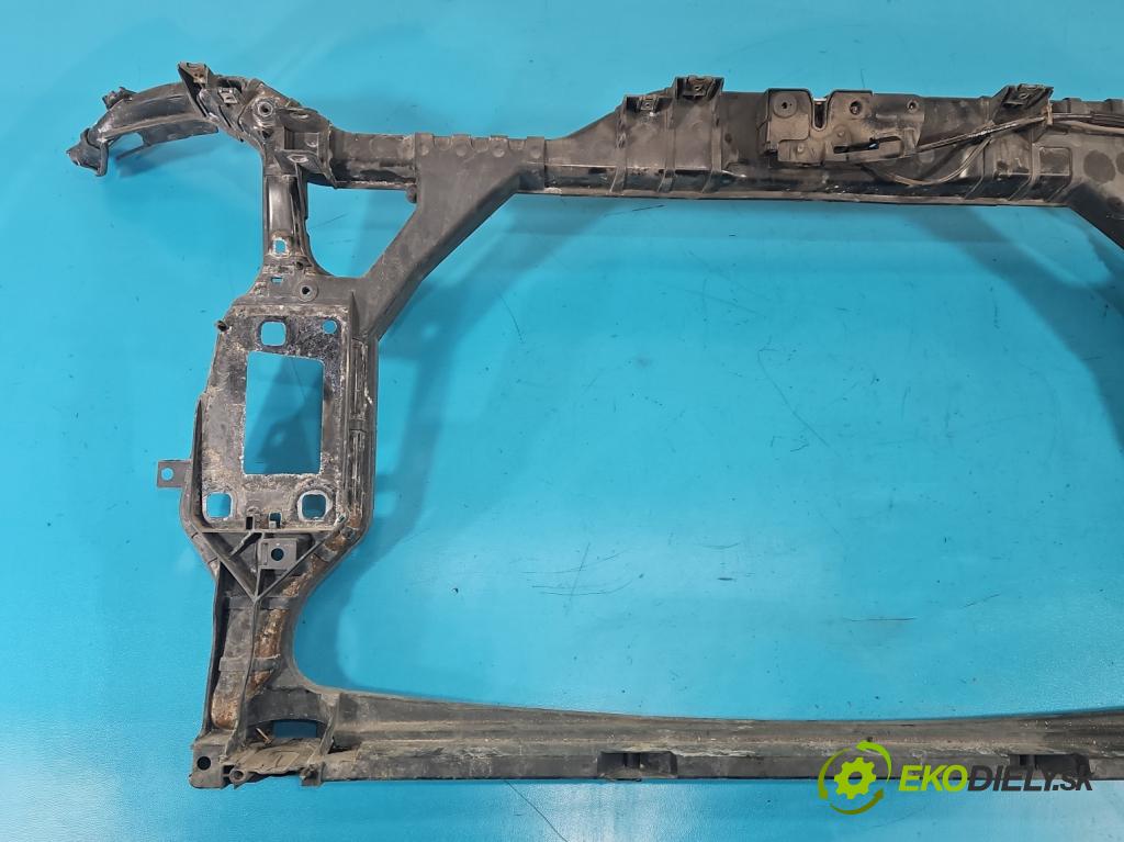 Audi A4 B8 2007-2015 2.0 tdi 136 HP manual 100 kW 1968 cm3 4- pas predný 8K0805499 (Výstuha predná)