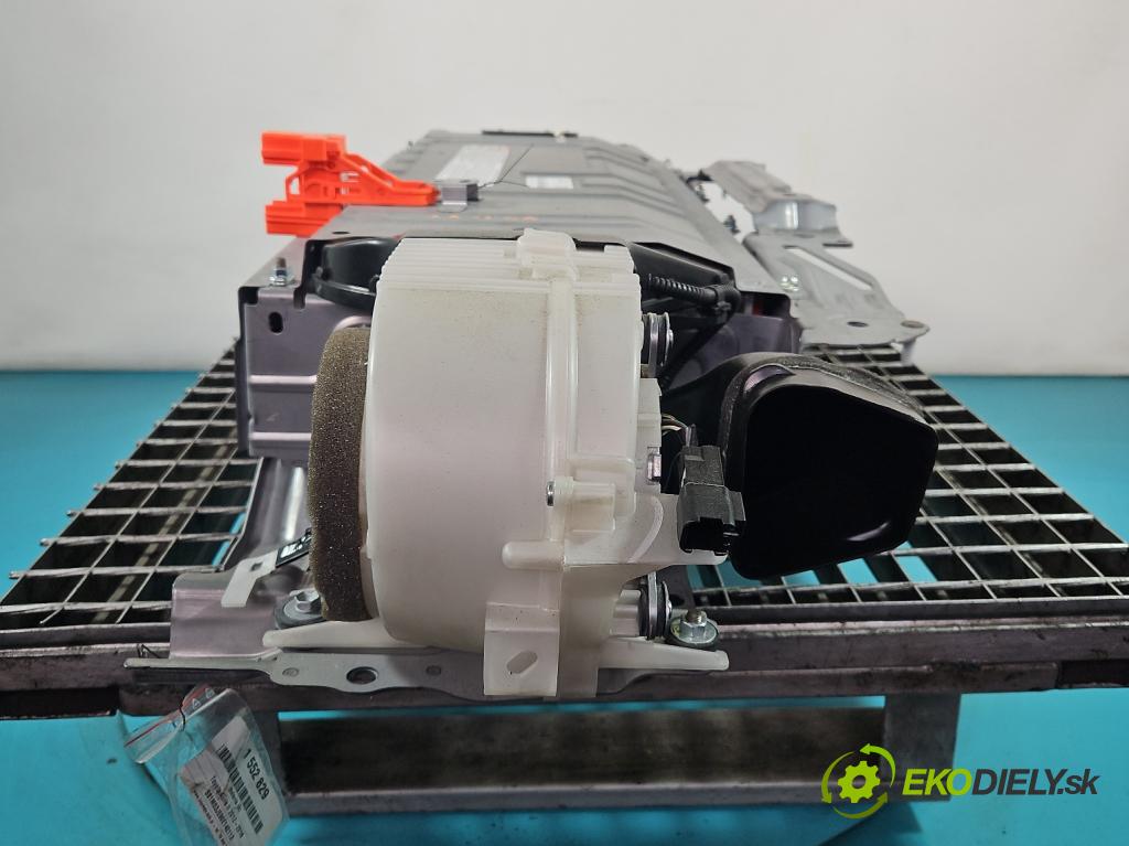 Toyota Auris II 2012-2018 1.8 hybrid 99 hp automatic 73 kW 1798 cm3 5- batéria G9280-12020