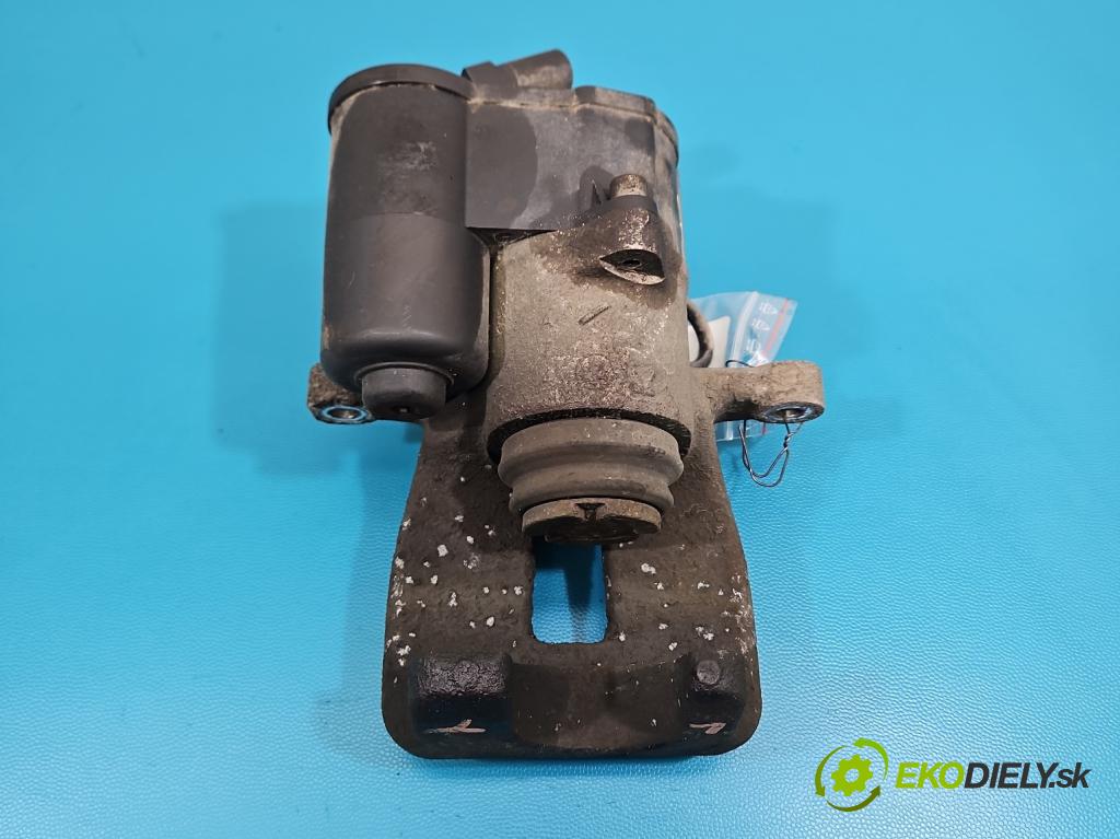 Vw Passat B6 2005-2010 2.0 FSI 150 hp manual 110 kW 1984 cm3 4- brzdič zadní levý  (Klika dveří ostatní)