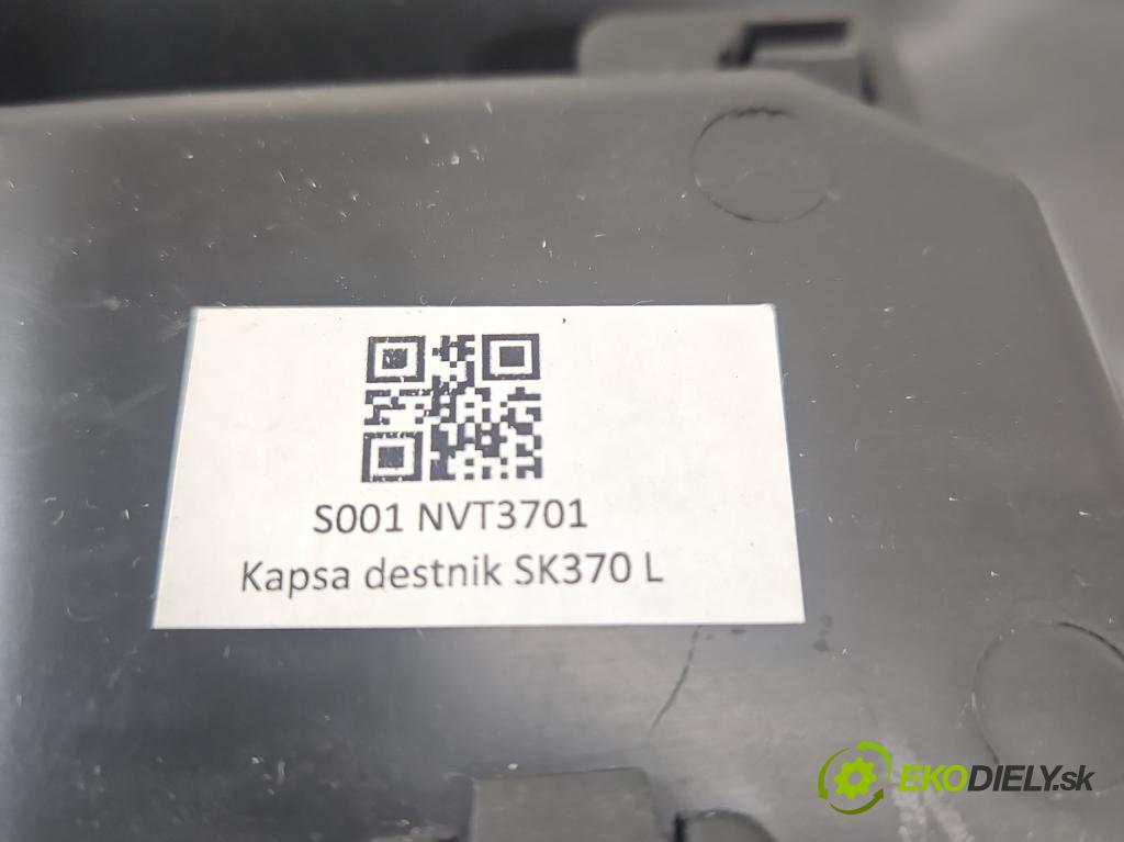 Skoda Kamiq 1.0 TSI 116 HP automatic 85 kW 999 cm3 5- Čalounictví: dvere predné ľavé