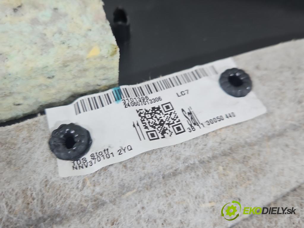 Skoda Kamiq 1.0 TSI 116 HP automatic 85 kW 999 cm3 5- Čalounictví: dvere predné ľavé