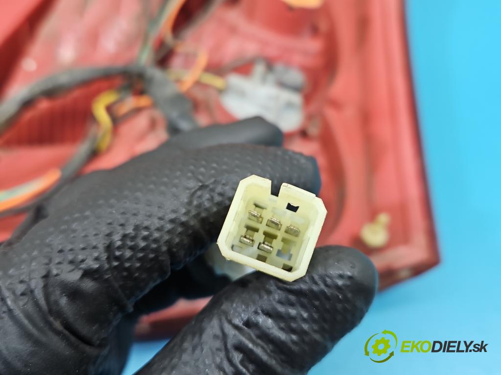 Suzuki Swift Mk6 2005-2010 1.3 16V 92 hp manual 68 kW 1328 cm3 5- světlo zadní levé  (Klika dveří ostatní)