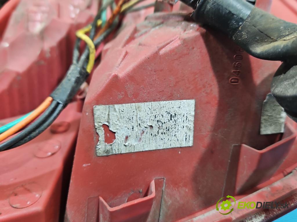 Suzuki Swift Mk6 2005-2010 1.3 16V 92 hp manual 68 kW 1328 cm3 5- světlo zadní levé  (Klika dveří ostatní)