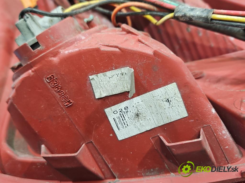 Suzuki Swift Mk6 2005-2010 1.3 16V 92 HP manual 68 kW 1328 cm3 5- svetlo / reflektor zadné pravé  (Kľučka dverí ostatné)