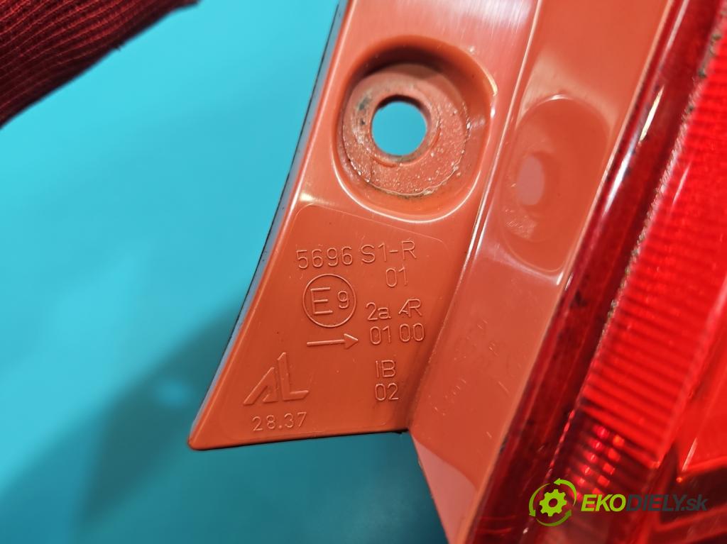 Suzuki Swift Mk6 2005-2010 1.3 16V 92 HP manual 68 kW 1328 cm3 5- svetlo / reflektor zadné pravé  (Kľučka dverí ostatné)