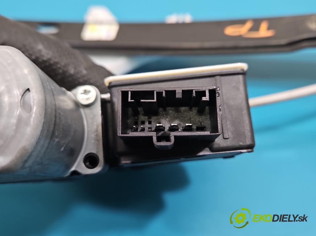 Skoda Kamiq 1.0 TSI 116 HP automatic 85 kW 999 cm3 5- mechanizmus okna zadné pravý 5Q0959408D