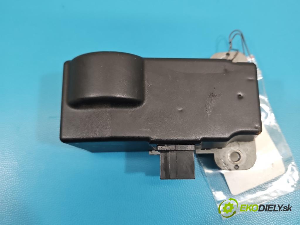 Vw Passat B6 2005-2010 2.0 tdi 140 HP automatic 103 kW 1968 cm3 5- Blokáda: řízení: 3C0905861G (Riadenie ostatné)