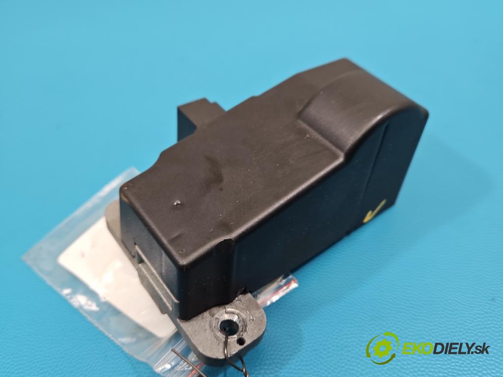 Vw Passat B6 2005-2010 2.0 tdi 140 HP automatic 103 kW 1968 cm3 5- Blokáda: řízení: 3C0905861G (Riadenie ostatné)