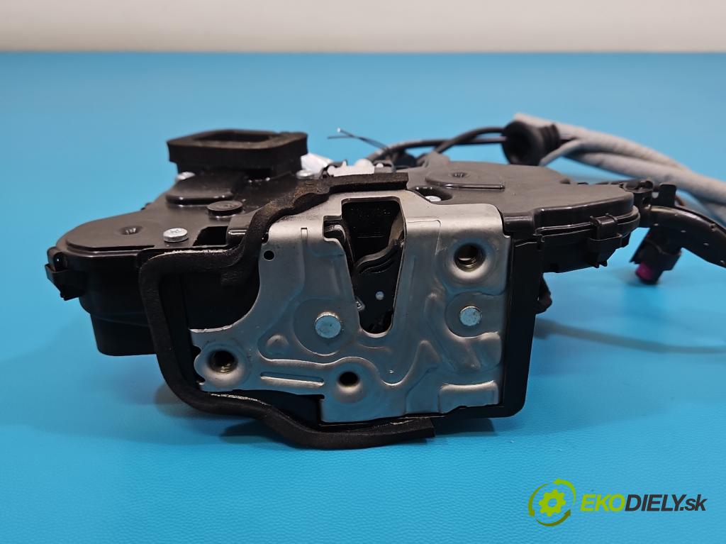 Skoda Kamiq 1.0 TSI 116 hp automatic 85 kW 999 cm3 5- zámek přední levý 10B837015B