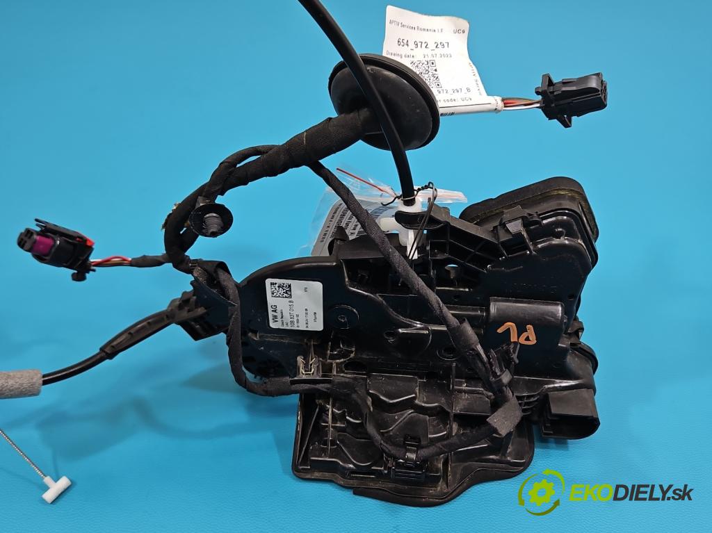 Skoda Kamiq 1.0 TSI 116 hp automatic 85 kW 999 cm3 5- zámek přední levý 10B837015B