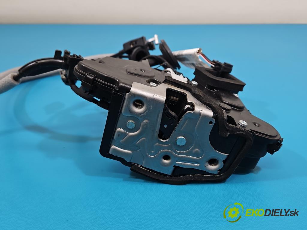 Skoda Kamiq 1.0 TSI 116 hp automatic 85 kW 999 cm3 5- zámek přední pravý 10B837016B