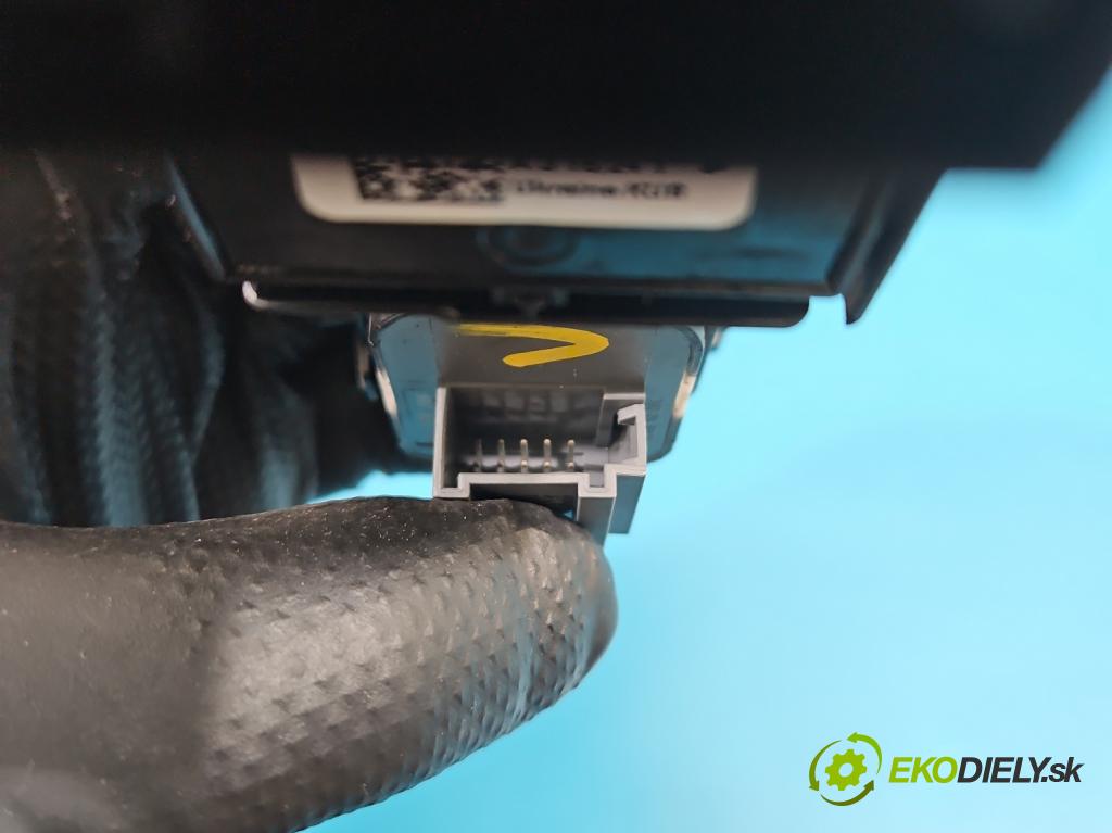 Skoda Kamiq 1.0 TSI 116 HP automatic 85 kW 999 cm3 5- prepínač okien spätných zrkadiel 5G0959857D