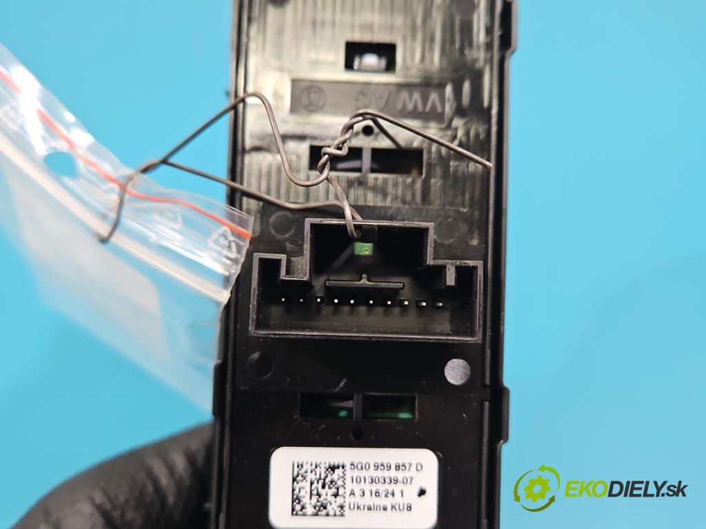 Skoda Kamiq 1.0 TSI 116 HP automatic 85 kW 999 cm3 5- prepínač okien spätných zrkadiel 5G0959857D