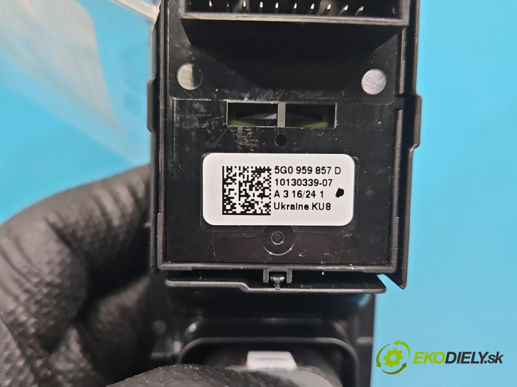 Skoda Kamiq 1.0 TSI 116 HP automatic 85 kW 999 cm3 5- prepínač okien spätných zrkadiel 5G0959857D