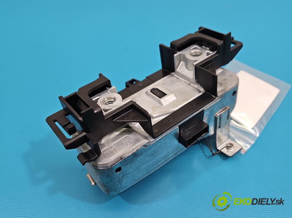 Skoda Kamiq 1.0 TSI 116 hp automatic 85 kW 999 cm3 5- Blokada: řízení: 3WA905861 (Řízení ostatní)