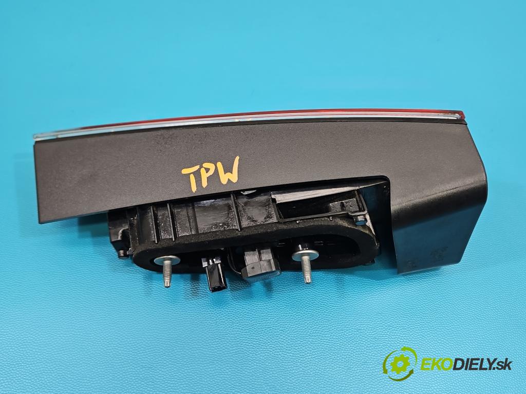 Skoda Kamiq 1.0 TSI 116 HP automatic 85 kW 999 cm3 5- svetlo / reflektor zadné pravé 658945094 (Kľučka dverí ostatné)