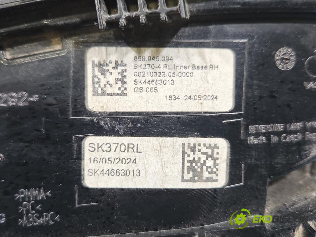 Skoda Kamiq 1.0 TSI 116 HP automatic 85 kW 999 cm3 5- svetlo / reflektor zadné pravé 658945094 (Kľučka dverí ostatné)