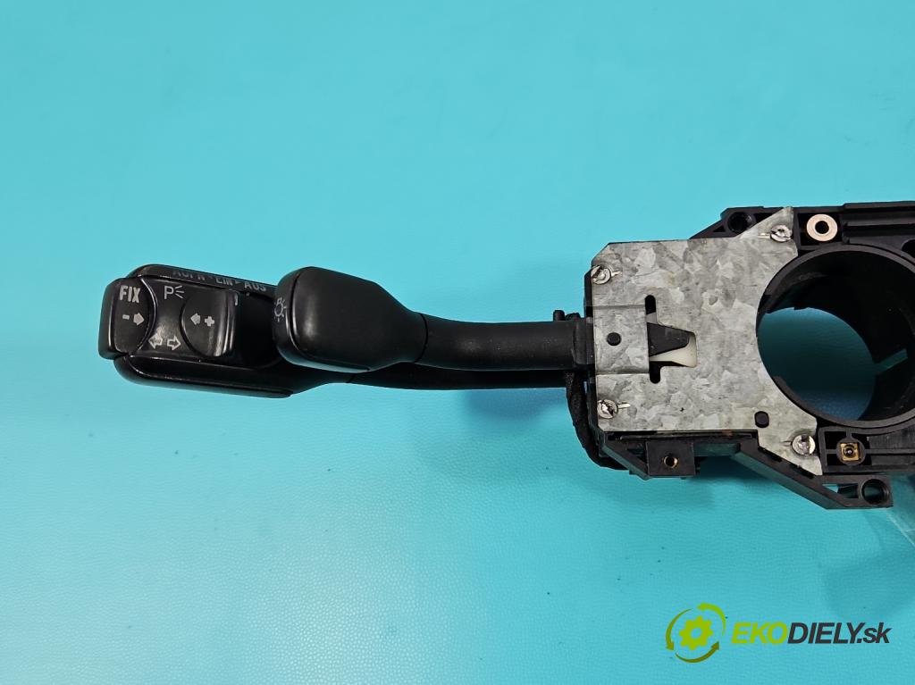 Audi A8 D2 1994-2002 3.7 V8 230 HP automatic 169 kW 3697 cm3 4- prepínač komplex: 4D0953513E (Prepínacie páčky pod volantom)