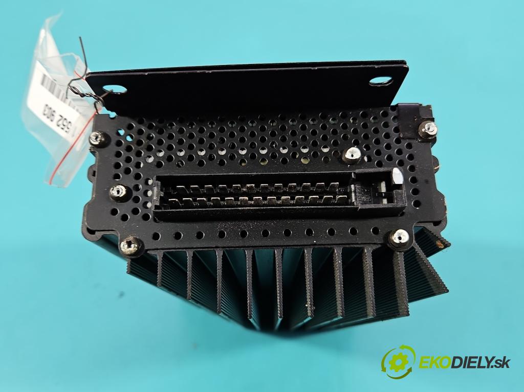 Audi A8 D2 1994-2002 3.7 V8 230 HP automatic 169 kW 3697 cm3 4- Zesilovač: 4D0035225C (Zosilňovač)