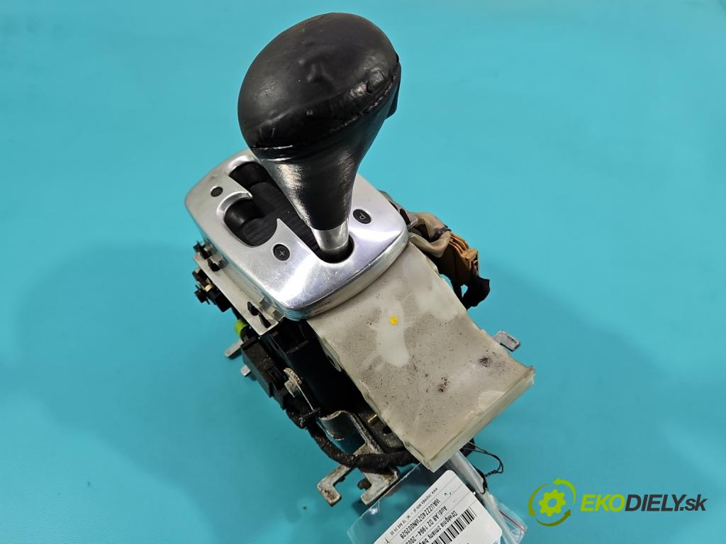 Audi A8 D2 1994-2002 3.7 V8 230 HP automatic 169 kW 3697 cm3 4- Páka: Změny: stupeň,rýchlosť  (Rýchlostná páka (kulisa))