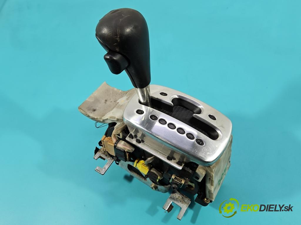 Audi A8 D2 1994-2002 3.7 V8 230 HP automatic 169 kW 3697 cm3 4- Páka: Změny: stupeň,rýchlosť  (Rýchlostná páka (kulisa))