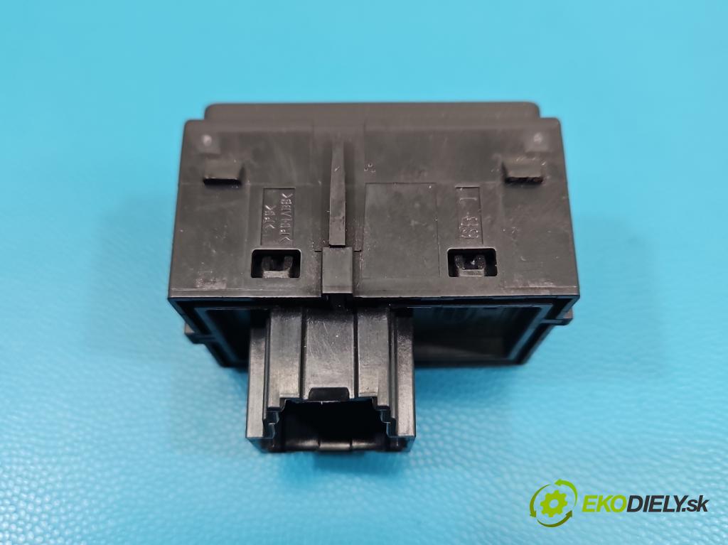 Land rover Discovery Sport 2014-2019 L550 2.0d 150 HP automatic 110 kW 1999 cm3 5- prepínač ostatné DH9WD-1AD-SAL550B