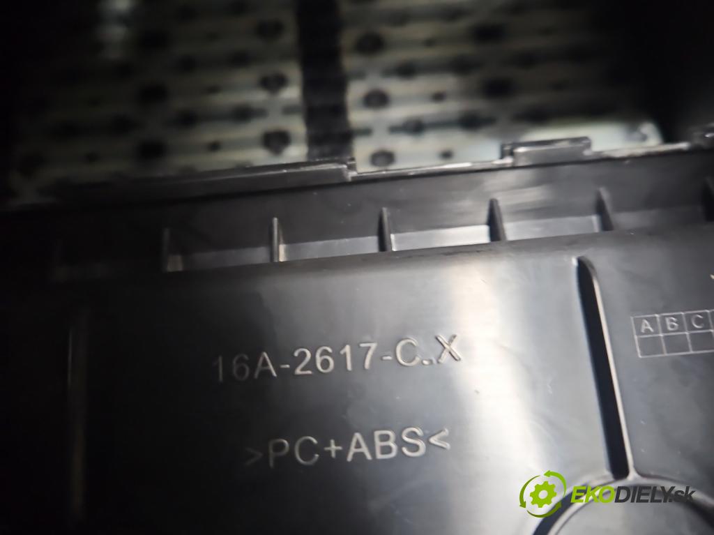 Land rover Discovery Sport 2014-2019 L550 2.0d 150 HP automatic 110 kW 1999 cm3 5- operadlo  (Lakťová opierka)